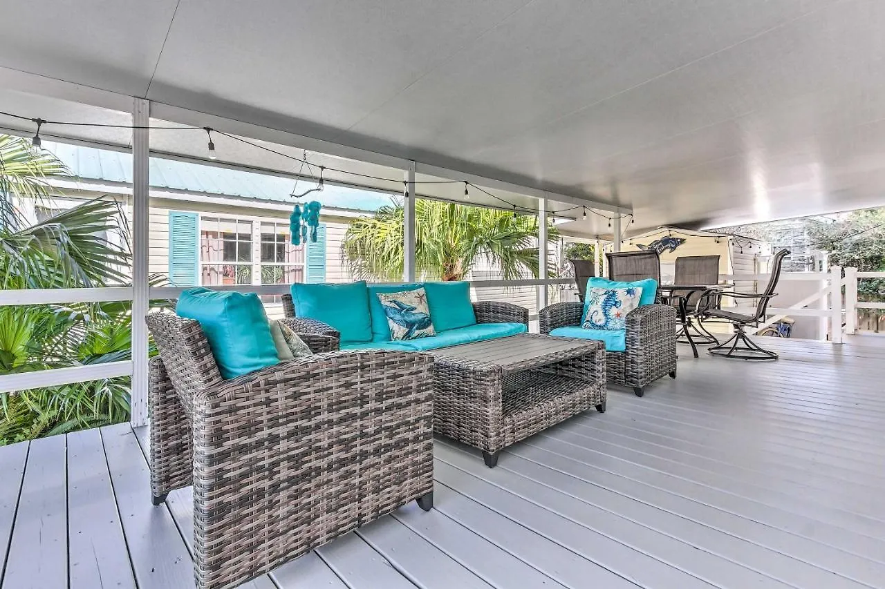Holiday home Walk To Beach Miramar Tropical Cabana With Deck! Destin